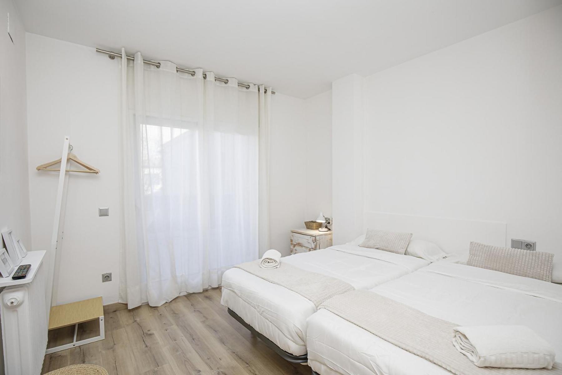 Apartamento Con Gran Terraza En Girona Bagian luar foto