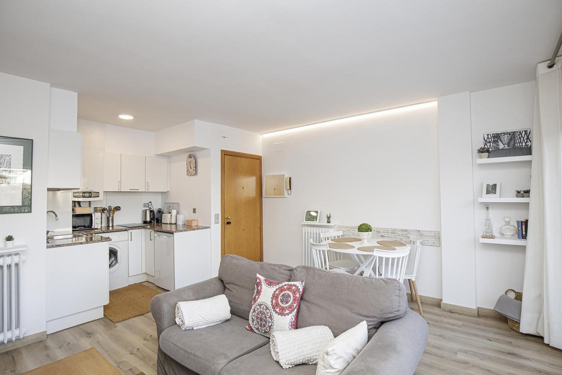 Apartamento Con Gran Terraza En Girona Bagian luar foto